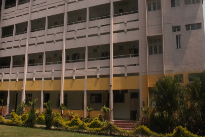 https://cache.careers360.mobi/media/colleges/social-media/media-gallery/23393/2018/11/28/College Adminitrative Building View of St Josephs College of Education Jayalakshmipuram_Campus View.jpg